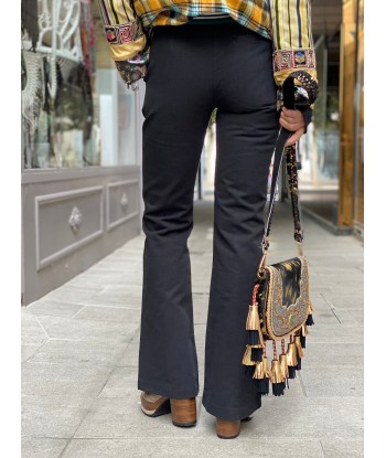 Pantalon Célia Amuse ouvre sa boutique